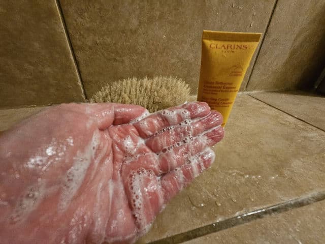 Clarins One-Step Gentle Exfoliating Cleanser review photo by beemama3