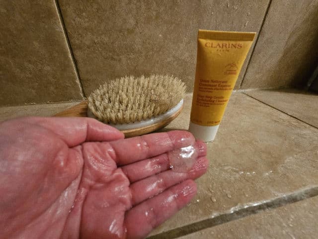 Clarins One-Step Gentle Exfoliating Cleanser review photo by beemama3