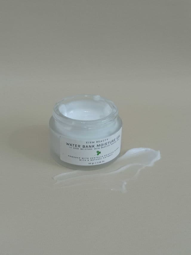 Eiem Beauty Water Bank Moisture Gel review photo by cindyviolina7