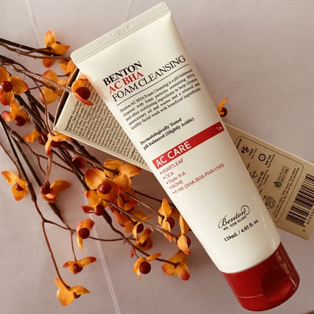 BENTON AC BHA Foam Cleansing review photo by yourstrulyskincare