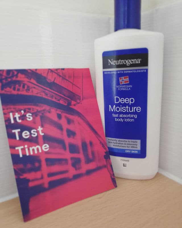 Neutrogena Norwegian Formula Deep Moisture Fast Absorbing Body Lotion review photo by StaceyTsReviews