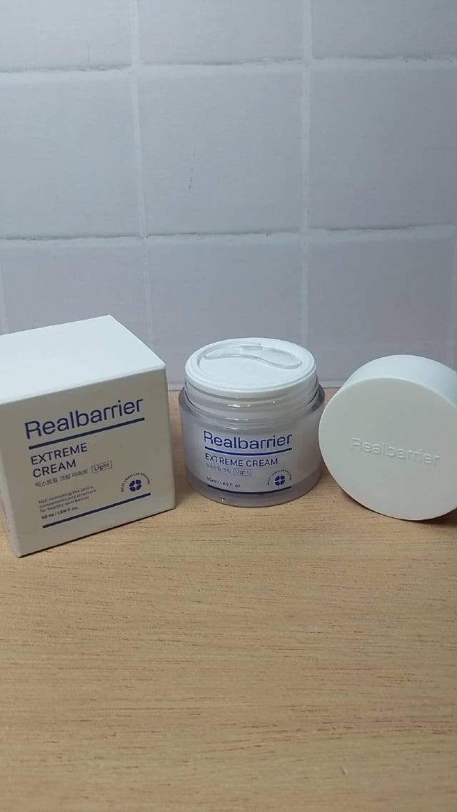 Real Barrier Extreme Cream Light review photo by LiaSusilawati