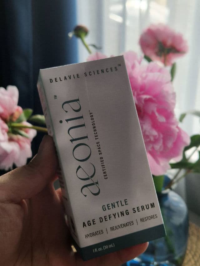 Delavie Sciences Aeonia Age Defying Serum review photo by Lidia78