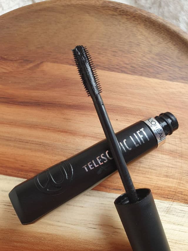 L'Oreal Paris Telescopic Instant Lift Washable Mascara review photo by Lidia78