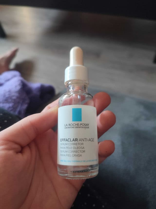 La Roche-Posay Effaclar Pore-Refining Anti-Aging Face Serum review photo by silxena