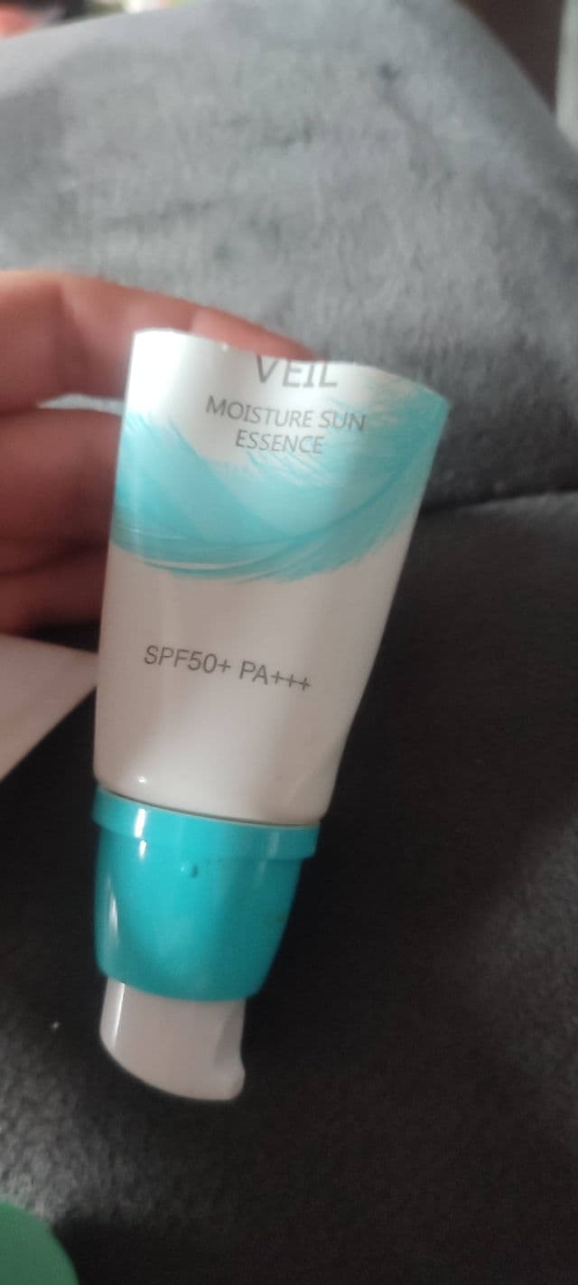 LABIOTTE UV Veil Moisture Sun Essence review photo by silxena