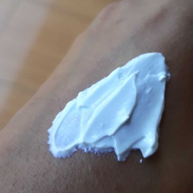 Skin game Cloud Sunscreen SPF50 PA+++ review photo by DeboraYesha