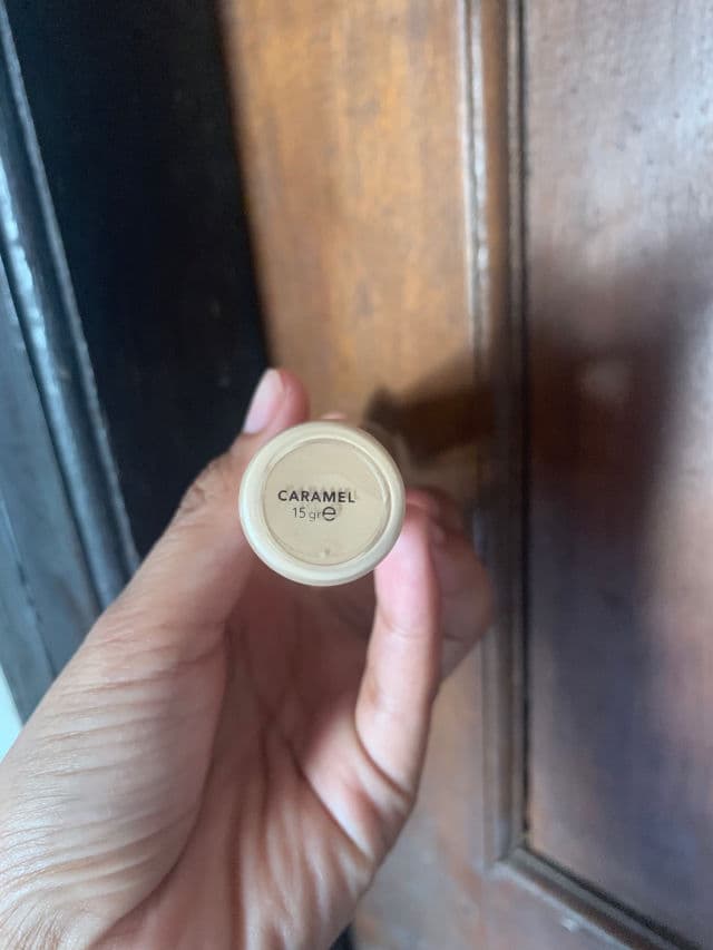 ESQA Flawless Liquid Concealer review photo by Kalpika
