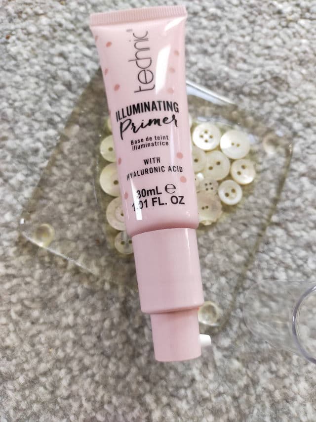 Technic Hyaluronic Acid Illuminating Primer review photo by hankisabelle1