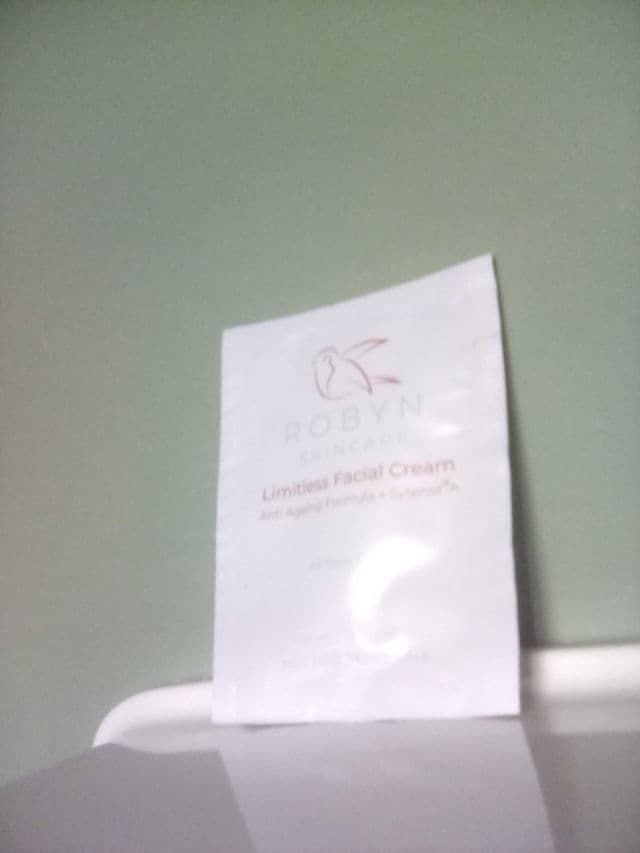 Robyn Skincare Limitless Facial Cream, Anti Ageing Formula + Sytenol A Bakuchiol review photo by hankisabelle1