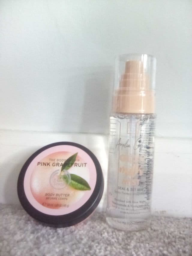 The Beauty Crop Glow Milk Seal & Set Mist review photo by hankisabelle1