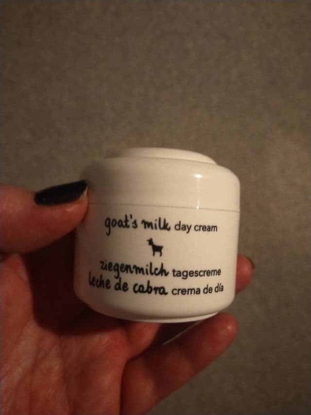 Ziaja Goat's Milk Moisturising Day Cream review photo by hankisabelle1