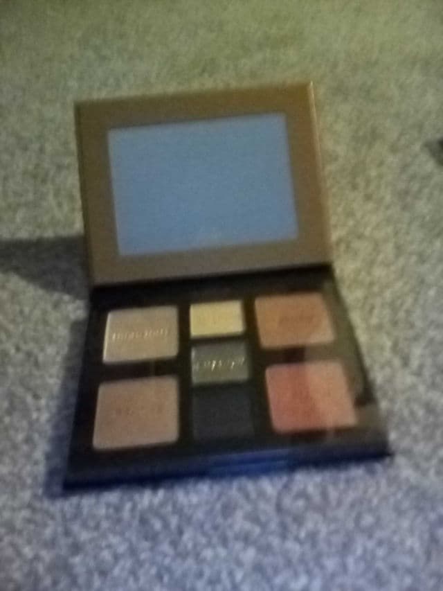 Milani Cosmetics Gilded Eyeshadow Palettes 220 Flora review photo by hankisabelle1