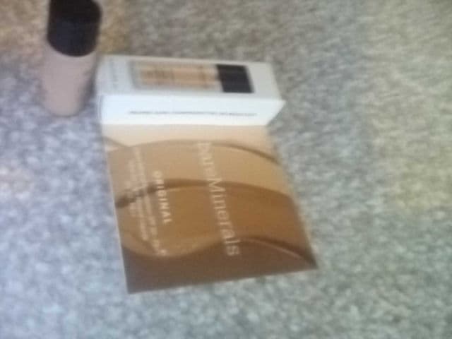 BareMinerals Liquid Mineral Foundation SPF 20.PA++ review photo by hankisabelle1