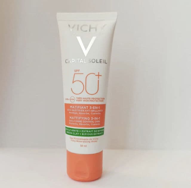 Vichy Capital Soleil Mattifying 3-in-1 Cream SPF50+ review photo by VanesaG