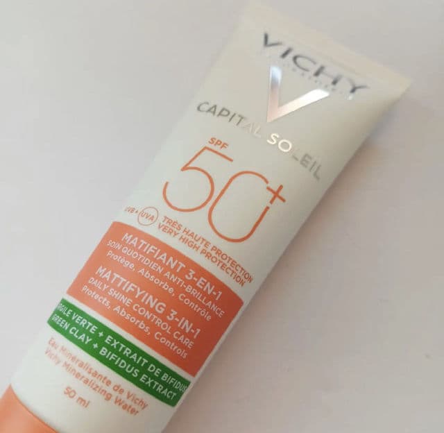 Vichy Capital Soleil Mattifying 3-in-1 Cream SPF50+ review photo by VanesaG