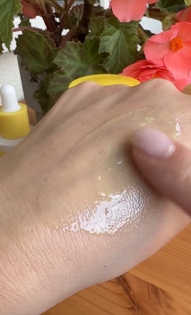 Vitamin C Brightening Sun Serum SPF50+ PA++++  product review