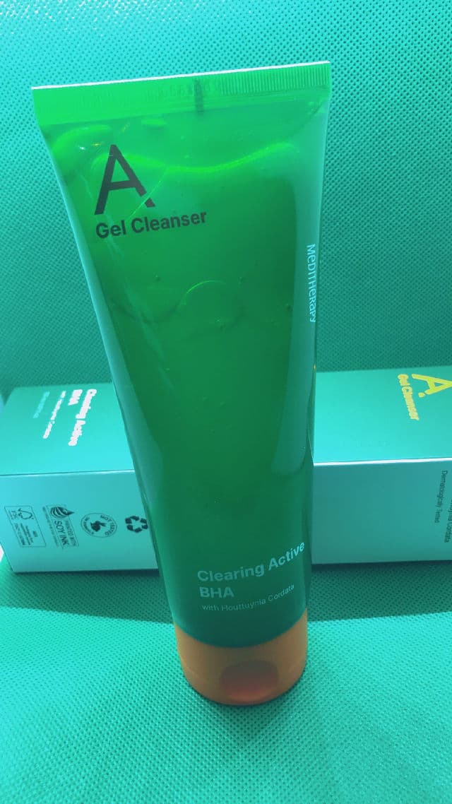 Meditherapy A Clearing Active BHA Facial Gel Cleanser review photo by glamgal2