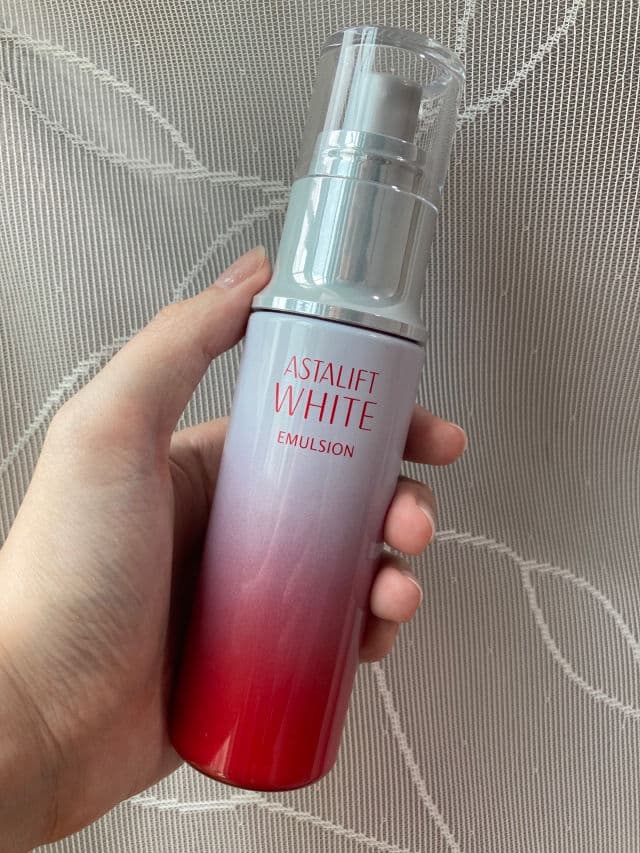 ASTALIFT White Emulsion review photo by rennielelee