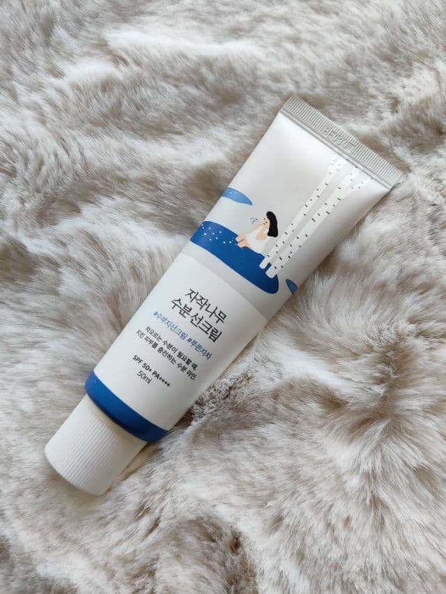 Round Lab Birch Juice Moisturizing Sun Cream SPF50+ PA++++ review photo by pickyblueberryred