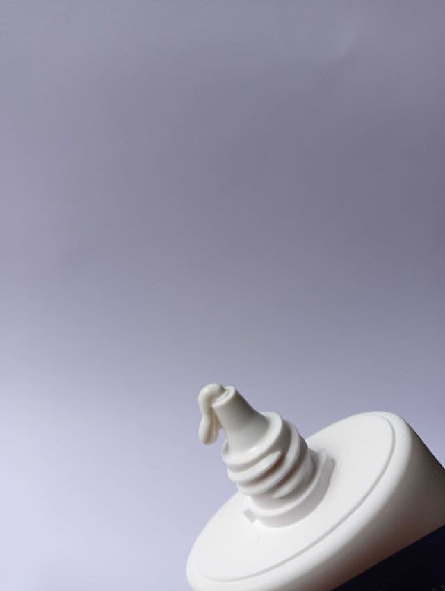 ISNTREE Hyaluronic Acid Natural Sun Cream SPF50+ PA++++ review photo by thyskinmatters