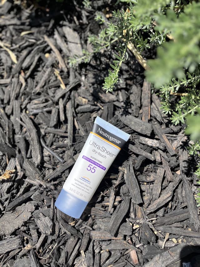 Neutrogena Ultra Sheer Dry-Touch Sunscreen SPF 55 review photo by MilaDovgaliuk
