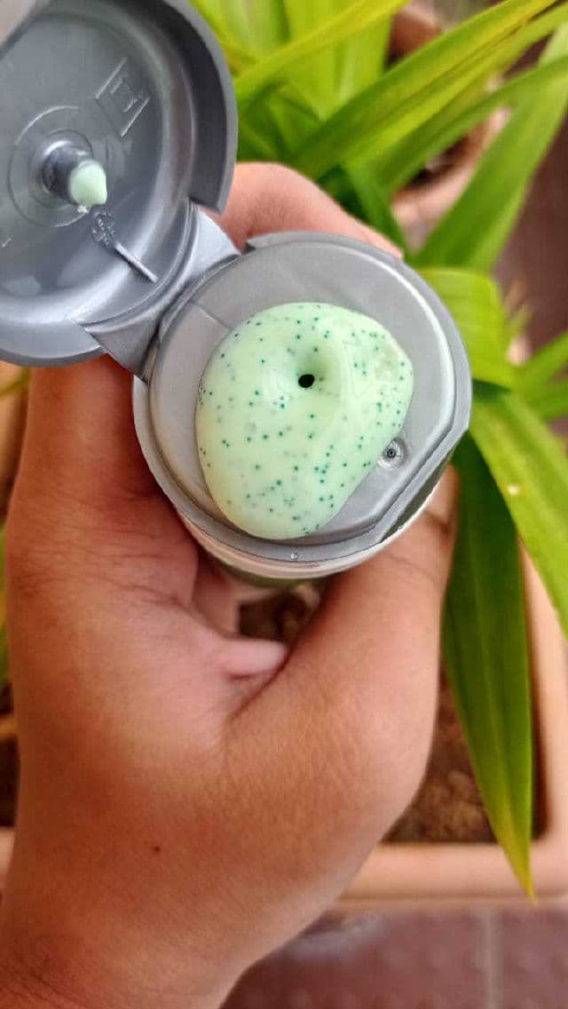 The Skin Story Moringa Face Gentle Scrub review photo by callistataylor