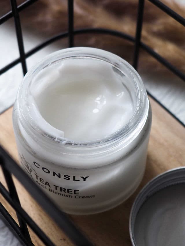 CONSLY Tea Tree Anti-Blemish Cream review photo by Abbadon