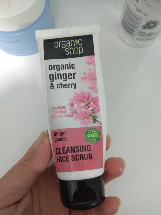 Organic Shop Ginger & Cherry Face Scrub review photo by maritzadarita