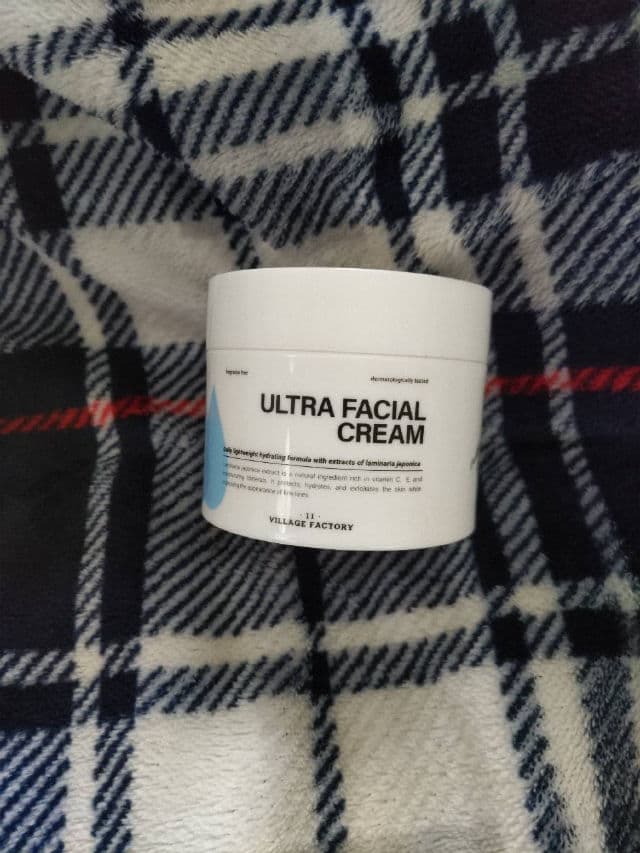 Village 11 Factory Ultra Facial Cream review photo by DarthSakura