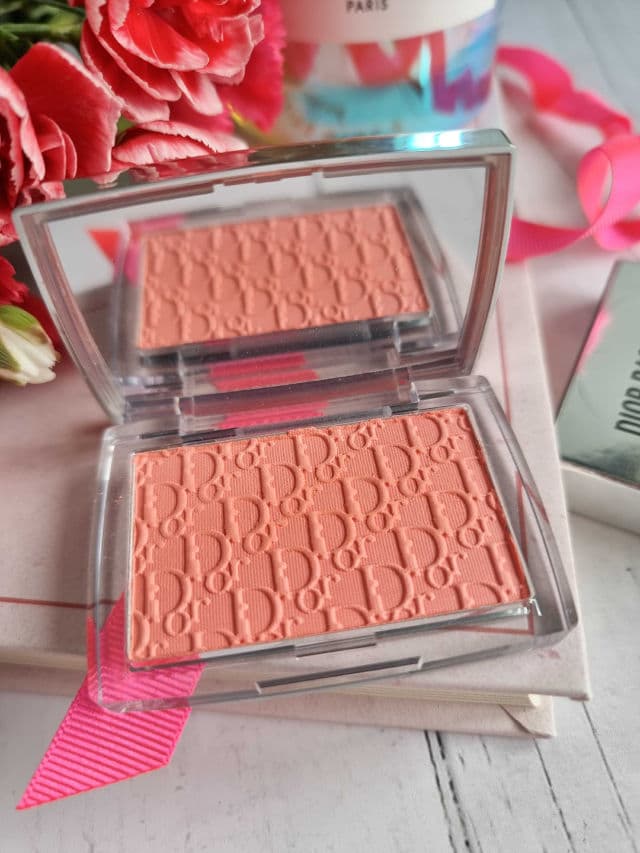 Dior Backstage Rosy Glow Blush 004 Coral review photo by VolubleBlogger