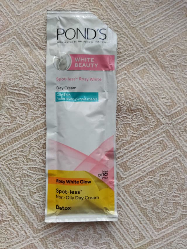 Pond's White Beauty Spot-less Rosy White Day Cream review photo by Moony3