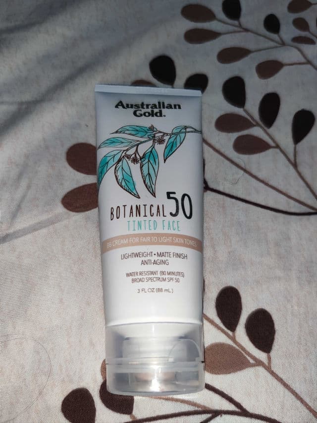 Australian Gold Botanical SPF 50 Tinted Face Sunscreen Lotion - Fair to Light review photo by Mo3ath421