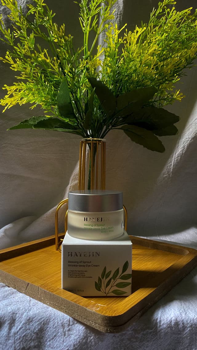HAYEJIN Blessing of Sprout Wrinkle-away Eye Cream review photo by AnisaZulaika