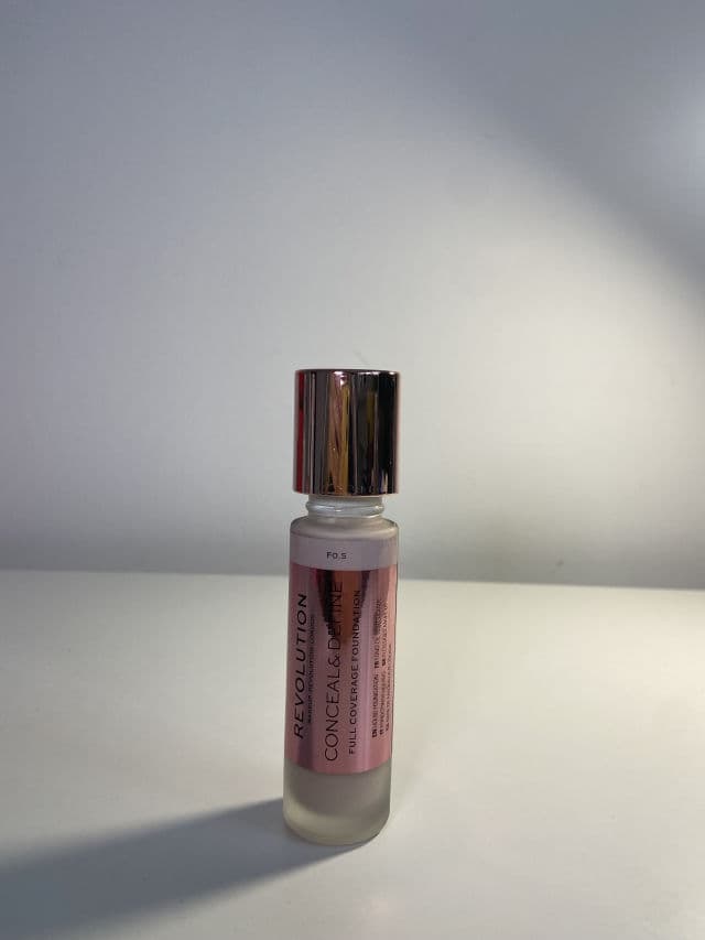 Revolution Beauty Makeup Revolution Conceal & Define Foundation review photo by MagdaG 