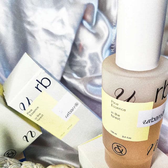 Urbanand Pine Essence in the Forest review photo by HIBeauty
