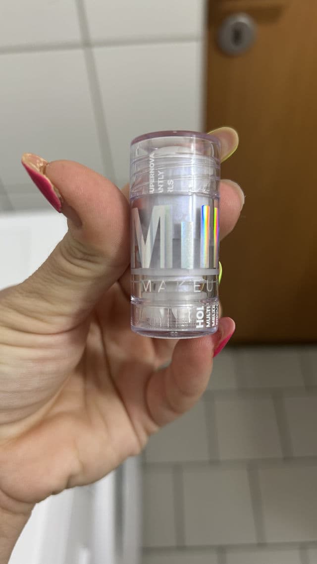 Milk Makeup Hydrating Oil review photo by mihaelaionelaserban