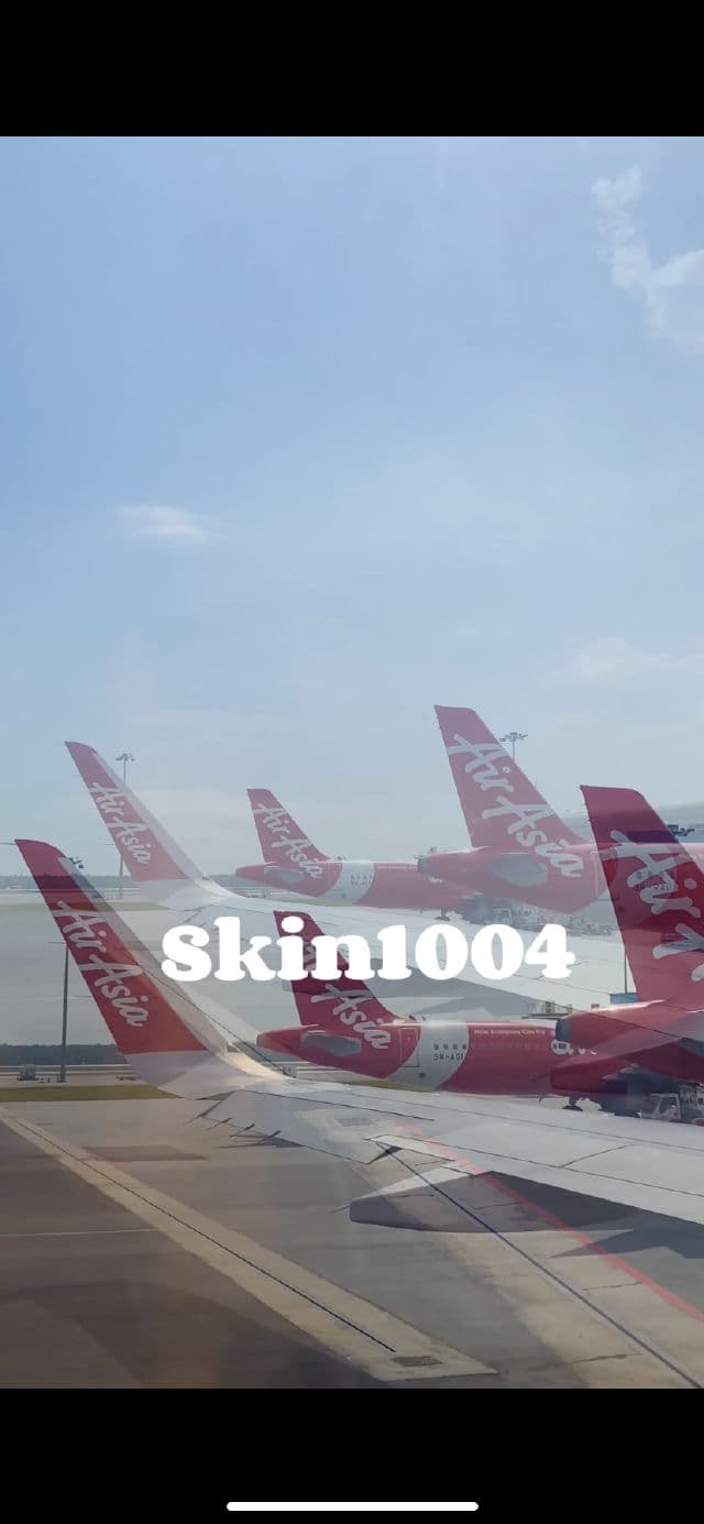 SKIN1004 Madagascar Centella Hyalu-Cica Water-Fit Sun Serum SPF50+ PA++++ review photo by Klinch