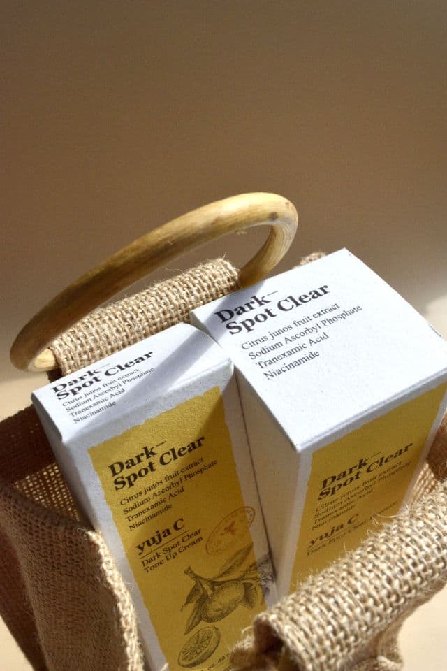 SKINFOOD Yuja C Dark Spot Clear Essence review photo by Klinch