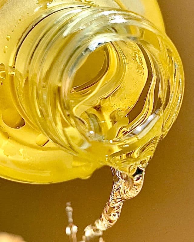 SKINFOOD Yuja C Dark Spot Clear Essence review photo by Klinch