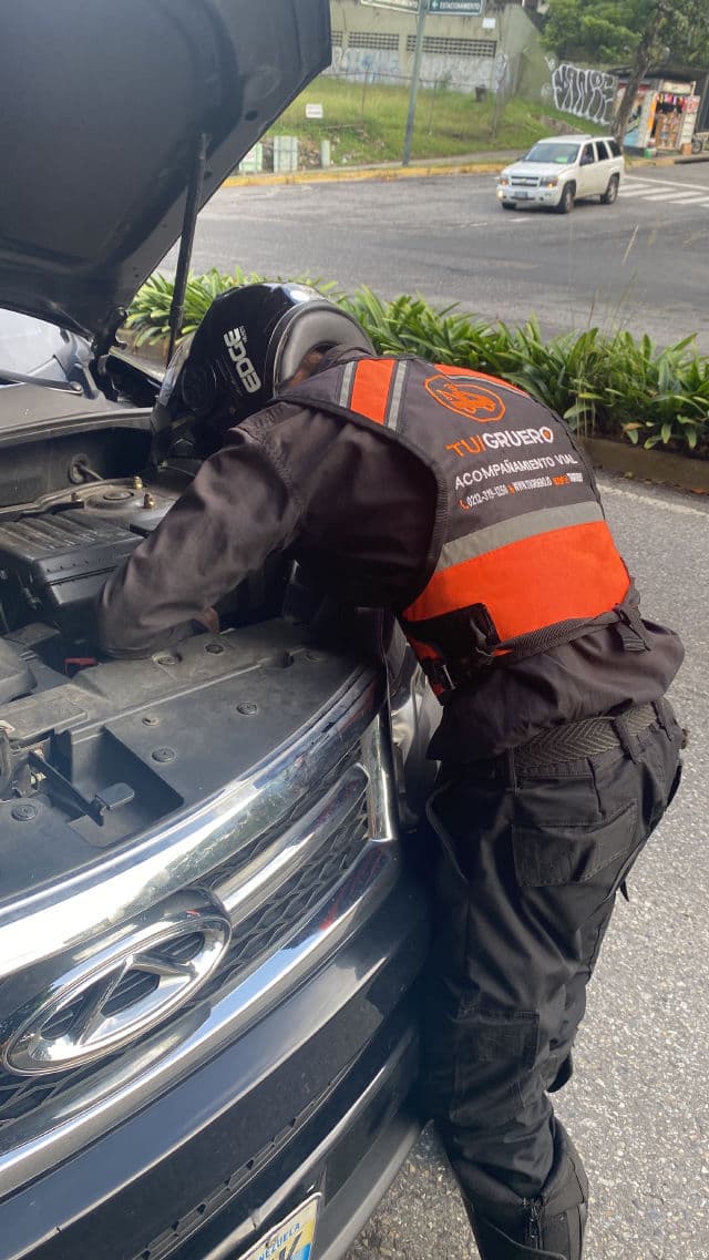 Nivea Derma Skin Clear Night Exfoliator review photo by valelandl