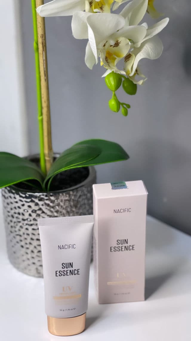 Nacific Fresh Herb Origin Sunblock Calendula SPF50+ PA++++  review photo by Elyyyyyy11