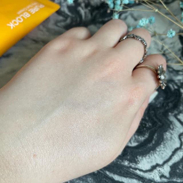 A'pieu Pure Block Natural Daily Sun Cream SPF45 PA+++ review photo by nikaborsch