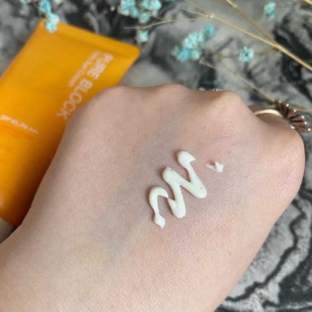 A'pieu Pure Block Natural Daily Sun Cream SPF45 PA+++ review photo by nikaborsch