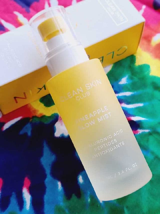 Clean Skin Club Pineapple Glow Mist review photo by Researching4Beauty