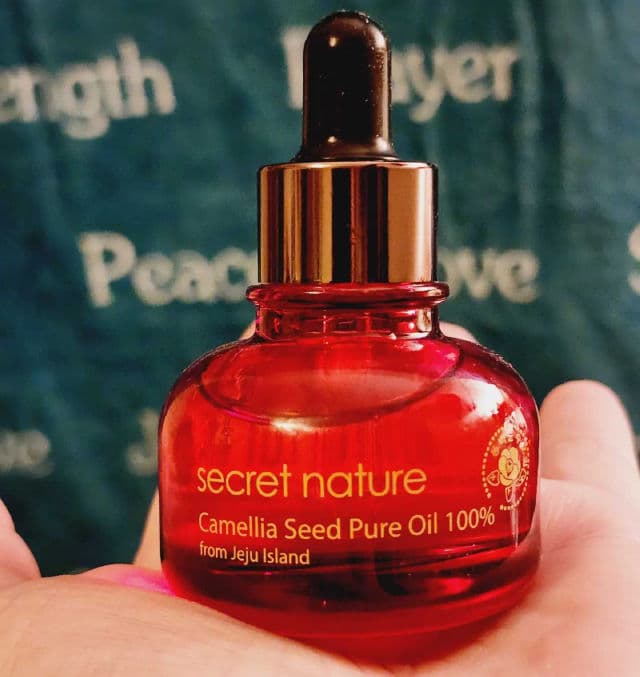 Secret Nature Camellia Seed Pure Oil review photo by Researching4Beauty