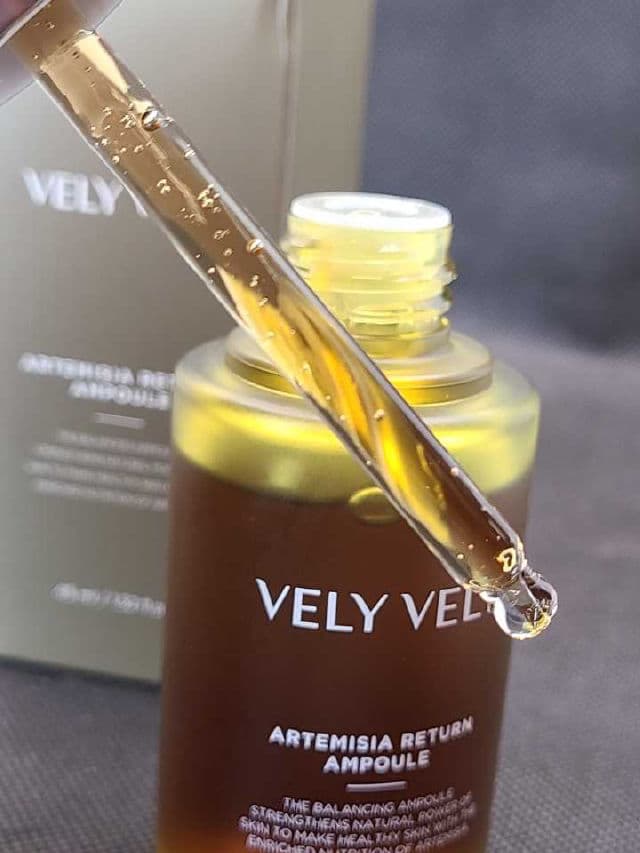 Vely Vely Artemisia Return Ampoule review photo by Researching4Beauty