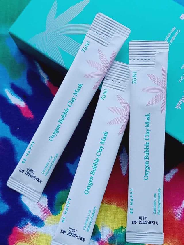 76N1 Be Happy Oxygen Bubble Clay Mask  review photo by Researching4Beauty