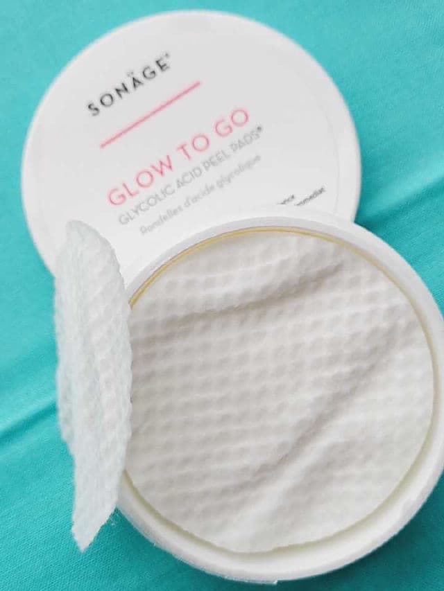 Sonage Glow To Go Glycolic Acid Peel Pads review photo by Researching4Beauty