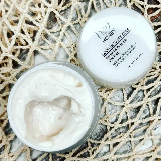Hey Honey Look Into My Eyes - Retinol & Propolis Eye Mask review photo by Theresearchingbeauty